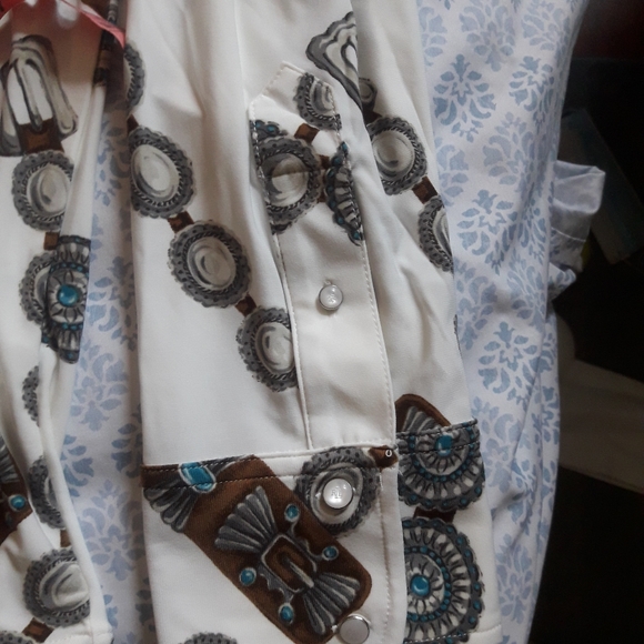 RALPH LAUREN printed top with button front - Picture 10 of 12